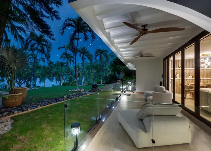 Flamingo Marina Private Beachfront Escape